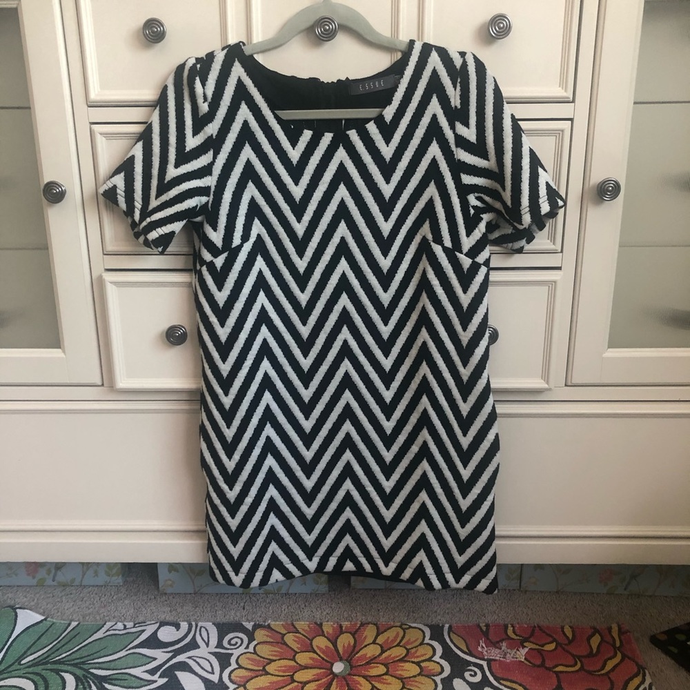 E. SSUE Dress